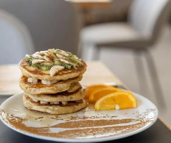 فندق كايب ميكونوس